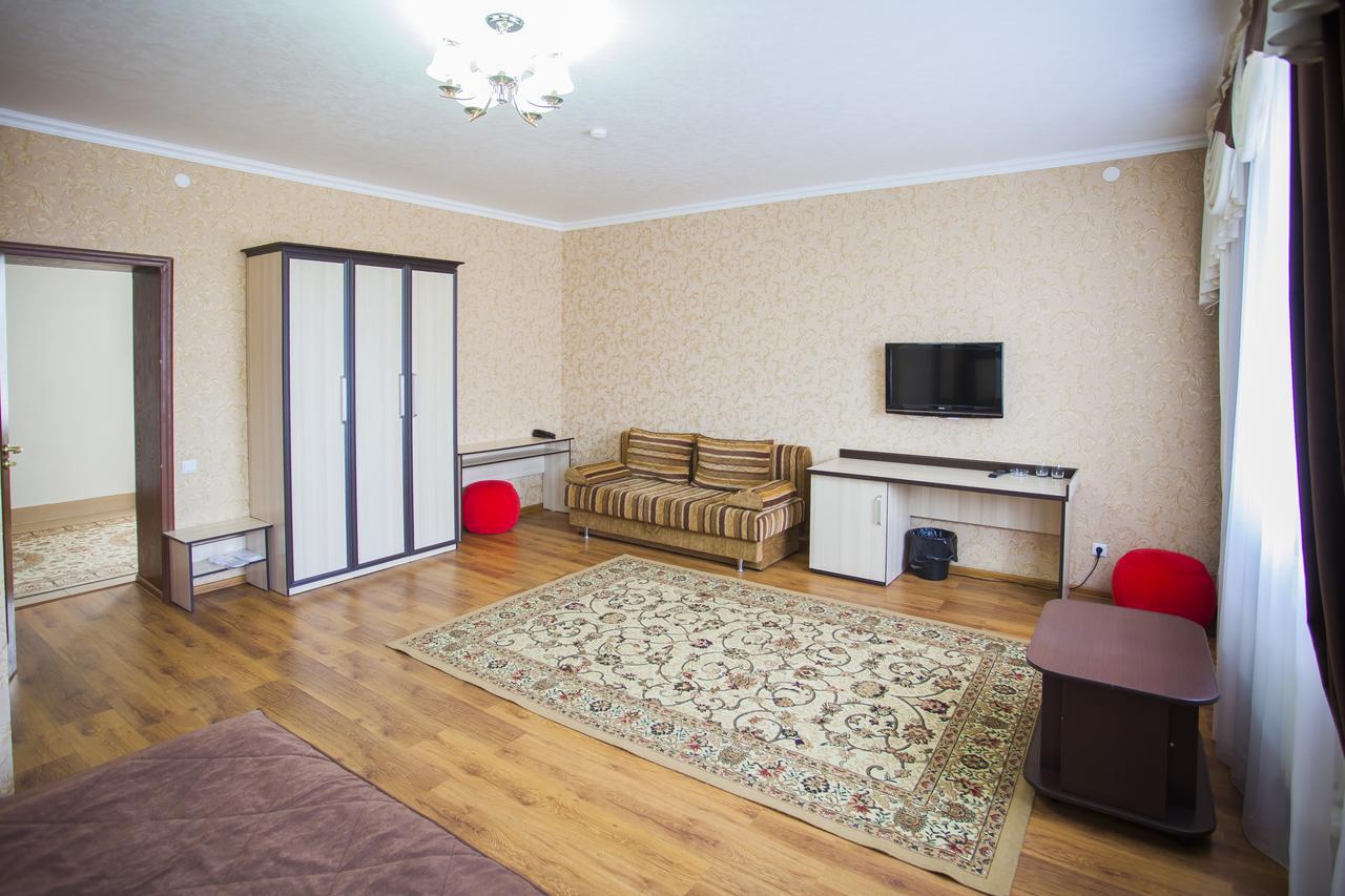 Jumbaktas Borovoe Hotel Buitenkant foto